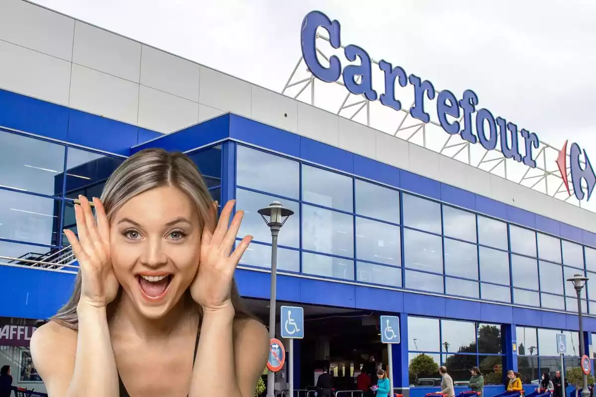 Fachada supermercado Carrefour con una chica contenta