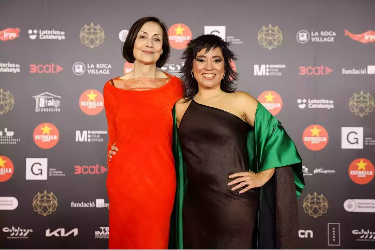 Carme Elias y Claudia Pinto en la alfombra roja de los Premios Gaudí