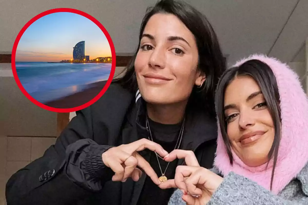 Dos personas posando juntas mientras forman un corazón con sus manos, con una imagen de una playa y un edificio en el fondo dentro de un círculo rojo.