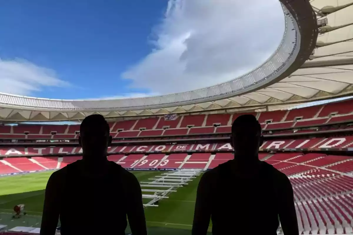 Montage co la foto del estadio Metropolitano y dos sombras negras en el centro