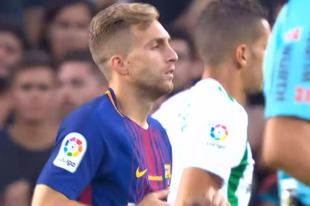 Gerard Deulofeu en un partido de Liga con la camiseta del FC Barcelona