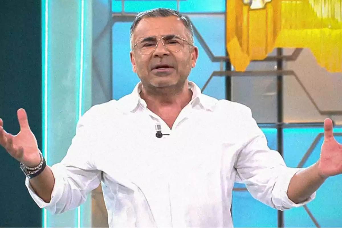 Jorge Javier Vázquez durante la emisión de un programa en Telecinco