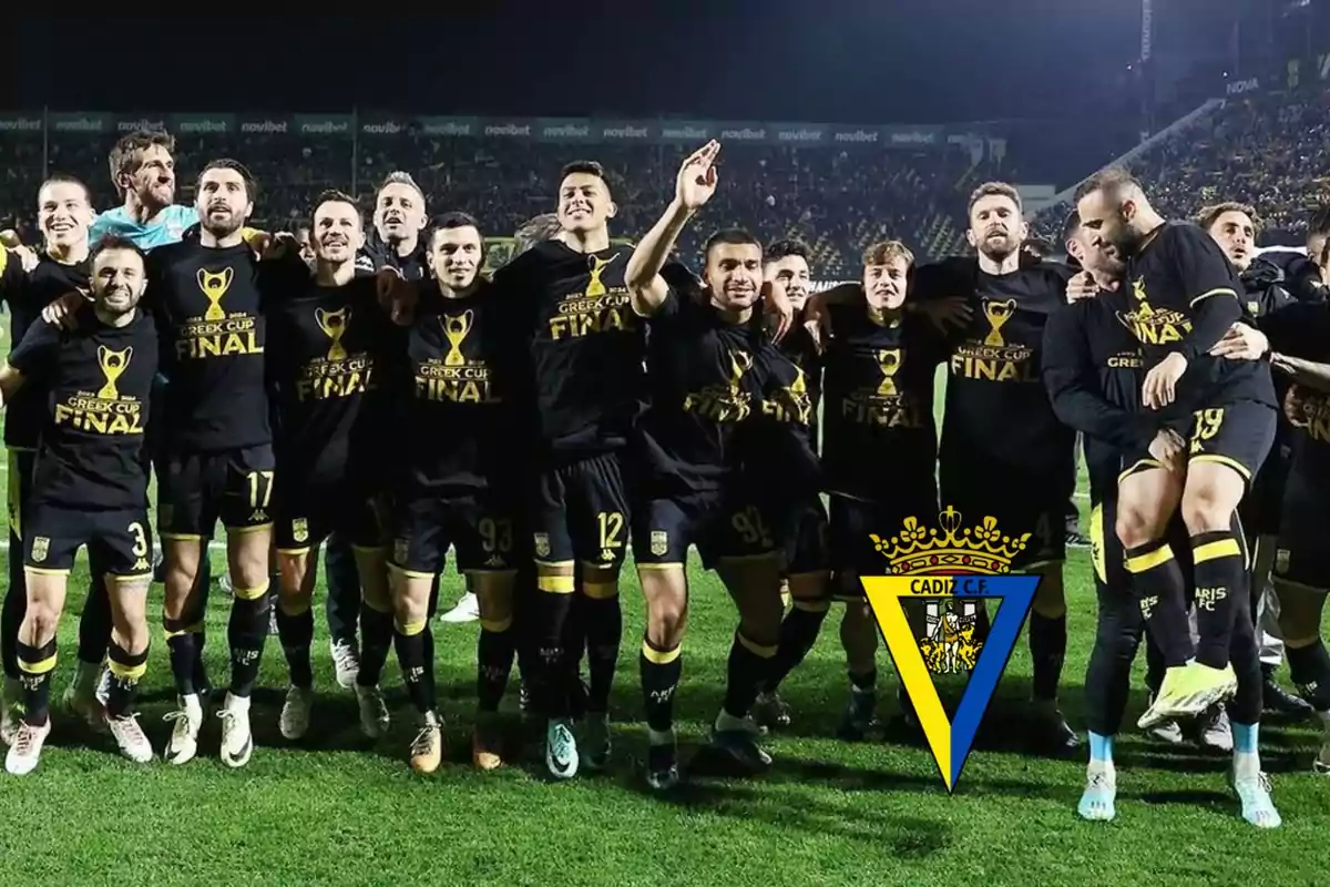 Jugadores del Aris Salónica celebrando el pase a la final de la Copa de Grecia
