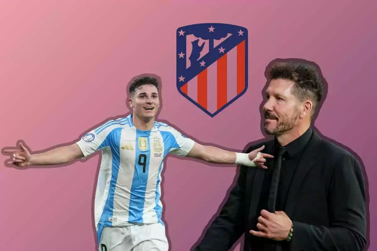 Un jugador de fútbol con la camiseta de Argentina y un entrenador con traje negro, con el escudo del Atlético de Madrid en el fondo.