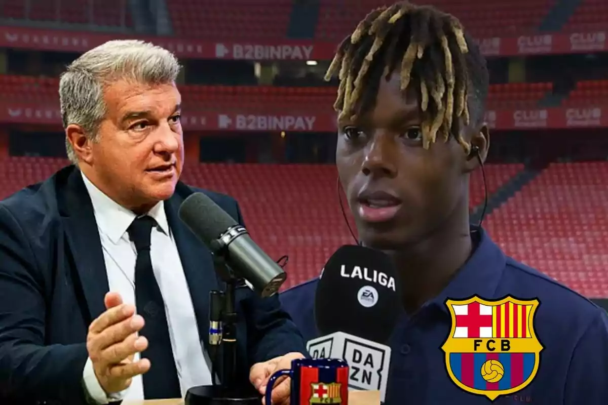 Un hombre de cabello canoso y traje oscuro habla en un micrófono, mientras otro hombre con rastas rubias y camiseta azul es entrevistado con un micrófono de LaLiga; el logo del FC Barcelona está en la esquina inferior derecha.