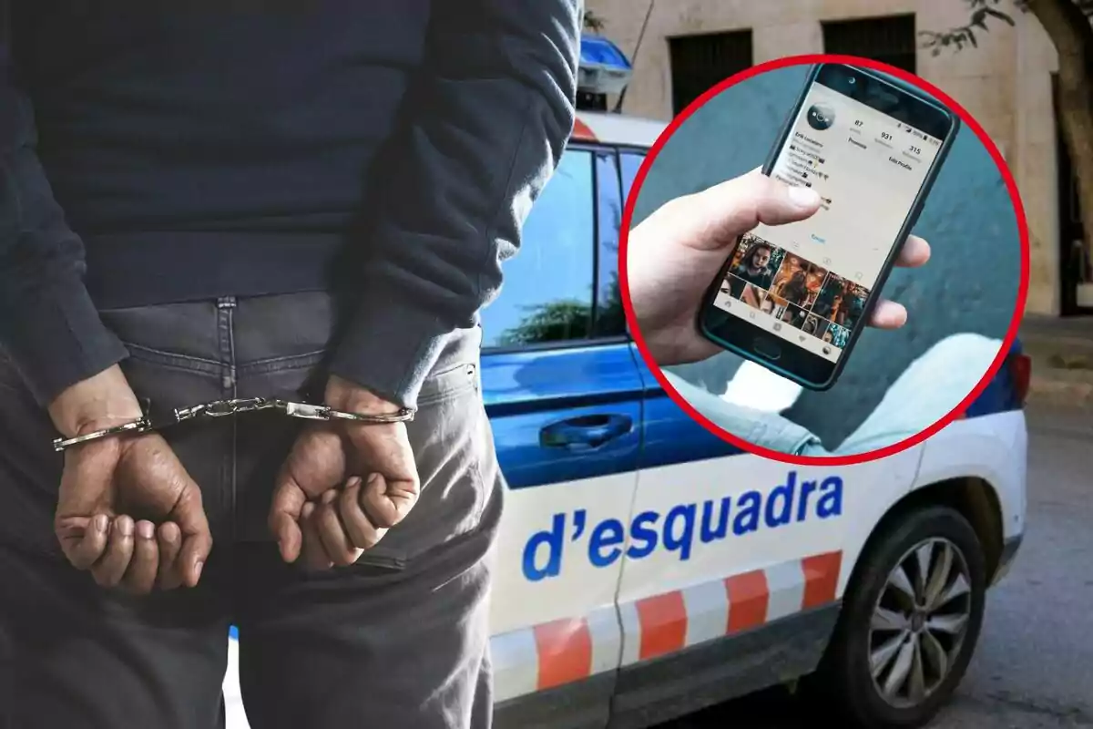 Persona esposada de espaldas frente a un coche de policía con un círculo rojo que muestra una mano sosteniendo un teléfono móvil.