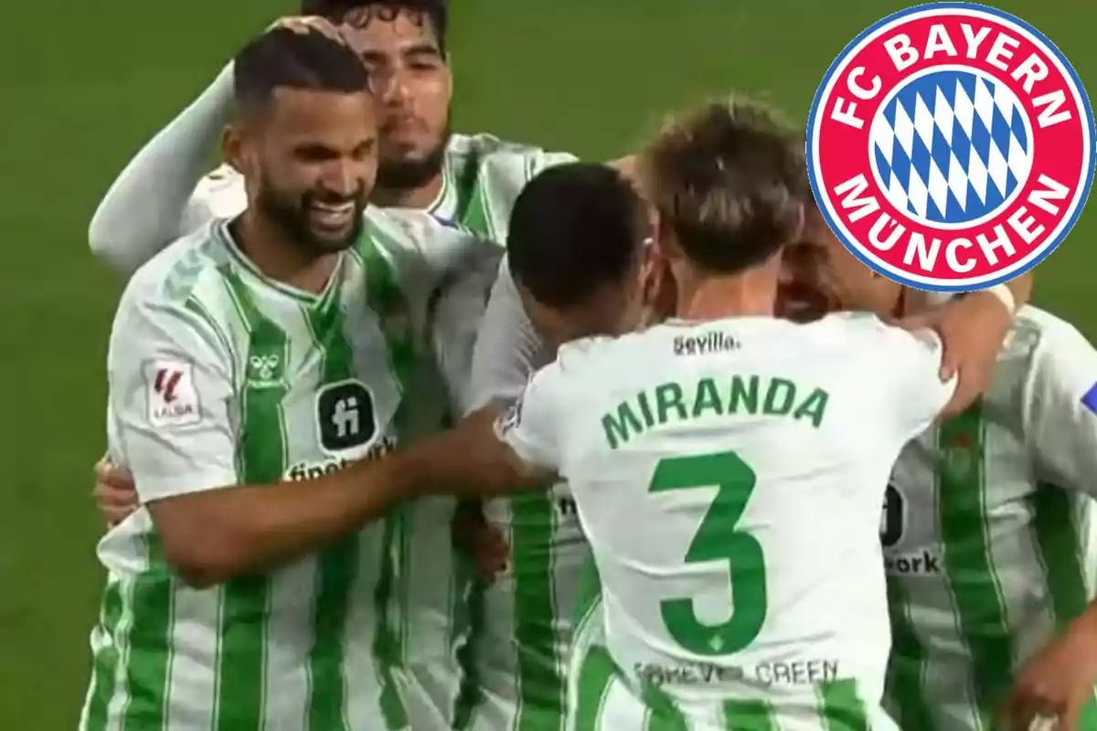 Montage con el equipo del Real Betis celebrando un gol y el escudo del Bayern de Múnich arriba a la derecha