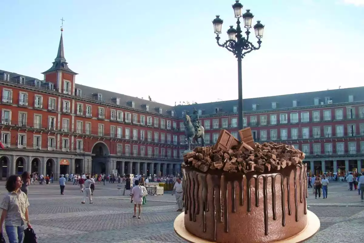 Pastel de chocolate en Plaza Mayor