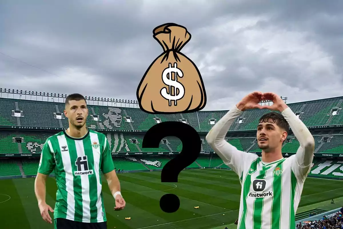 Dos jugadores de fútbol del Real Betis con una bolsa de dinero y un signo de interrogación entre ellos en un estadio vacío.