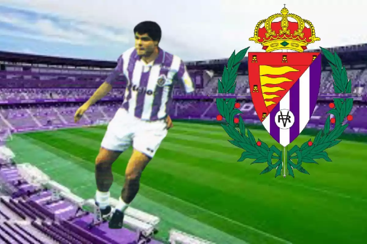 Un jugador de fútbol con el uniforme del Real Valladolid en un estadio con el escudo del equipo al lado.