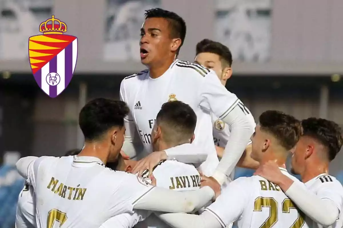 Jugadores del Real Madrid Castilla celebrando un gol en 2020