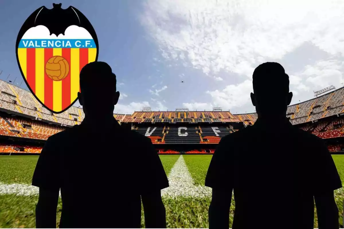 Montaje con una imagen del estadio de Mestalla de fondo. En primer término dos sombras negras de hombre. En la esquina superior izquierda, el escudo del Valencia CF