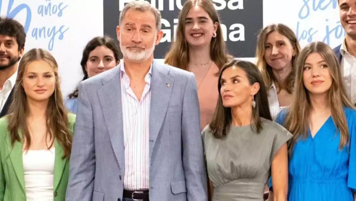 Una imagen de la familia real, de izquierda a derecha, princesa Leonor, rey Felipe VI, la reina Letizia y la infanta Sofía.